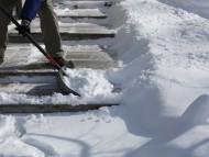 Sprzątanie terenów zewnętrznych - odgarnianie śniegu